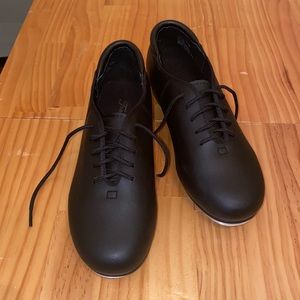 Black, Theatricals Adult Lace Up Tap Shoes, size 7.5. New, worn once.